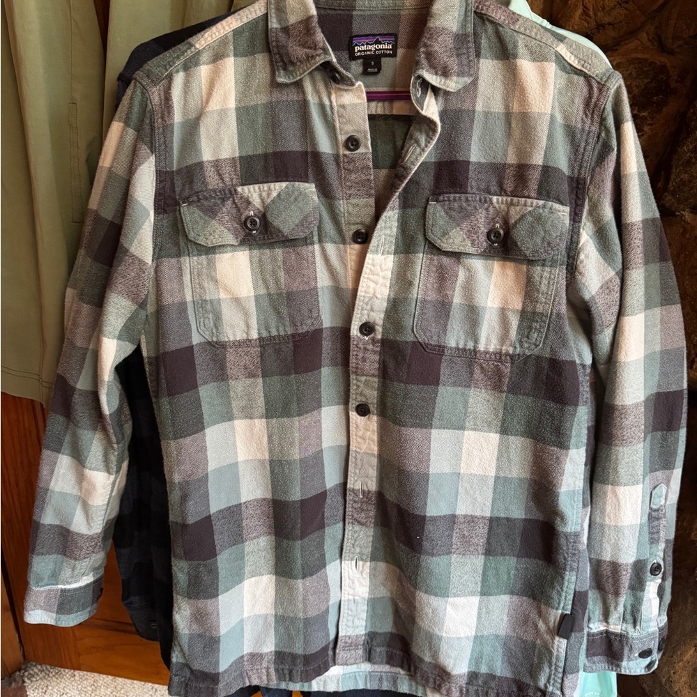 Patagonia Organic Cotton Gray Plaid Shirt